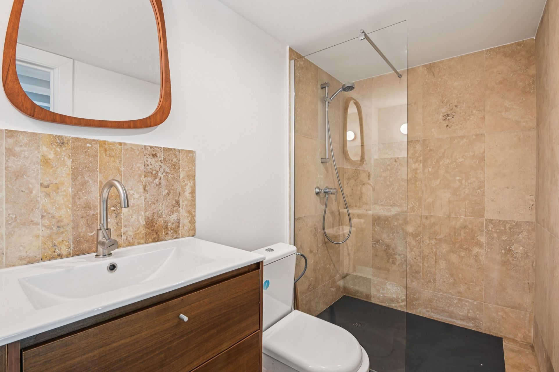 luxury house 6 Rooms for sale on COLOMBES (92700)