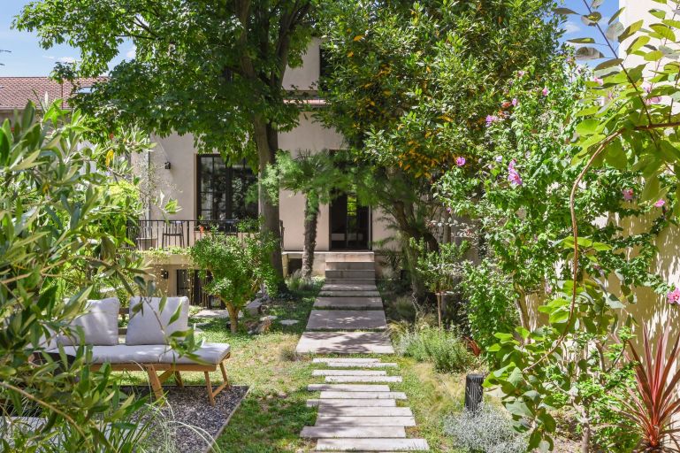 luxury house 6 Rooms for sale on COLOMBES (92700)