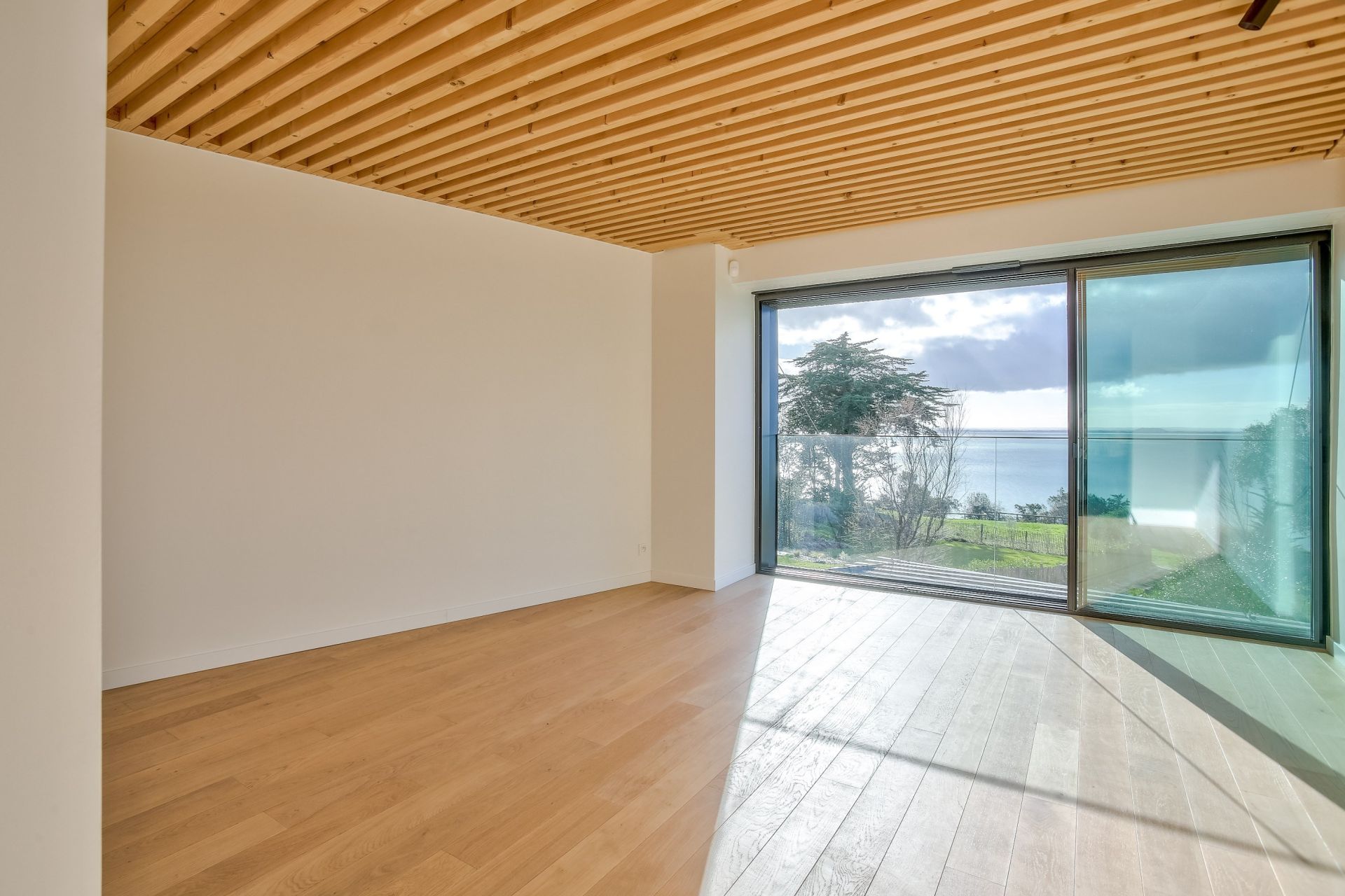 luxury house 10 Rooms for sale on CANCALE (35260)