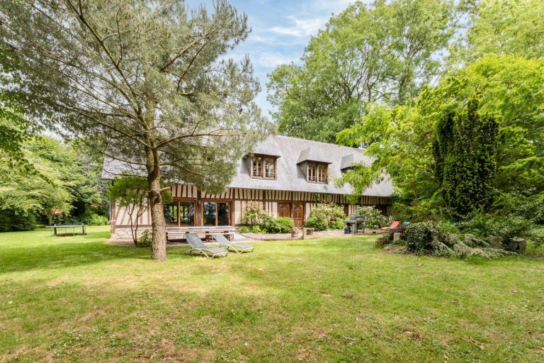 luxury house 7 Rooms for sale on GONNEVILLE SUR SCIE (76590)