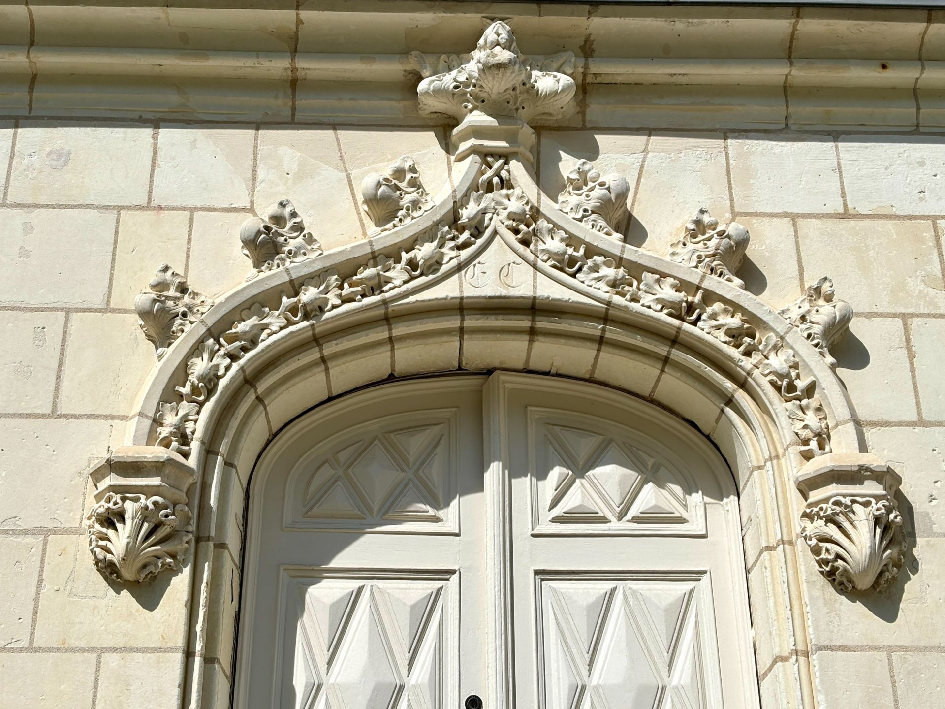 castle 15 Rooms for sale on LOCHES (37600)