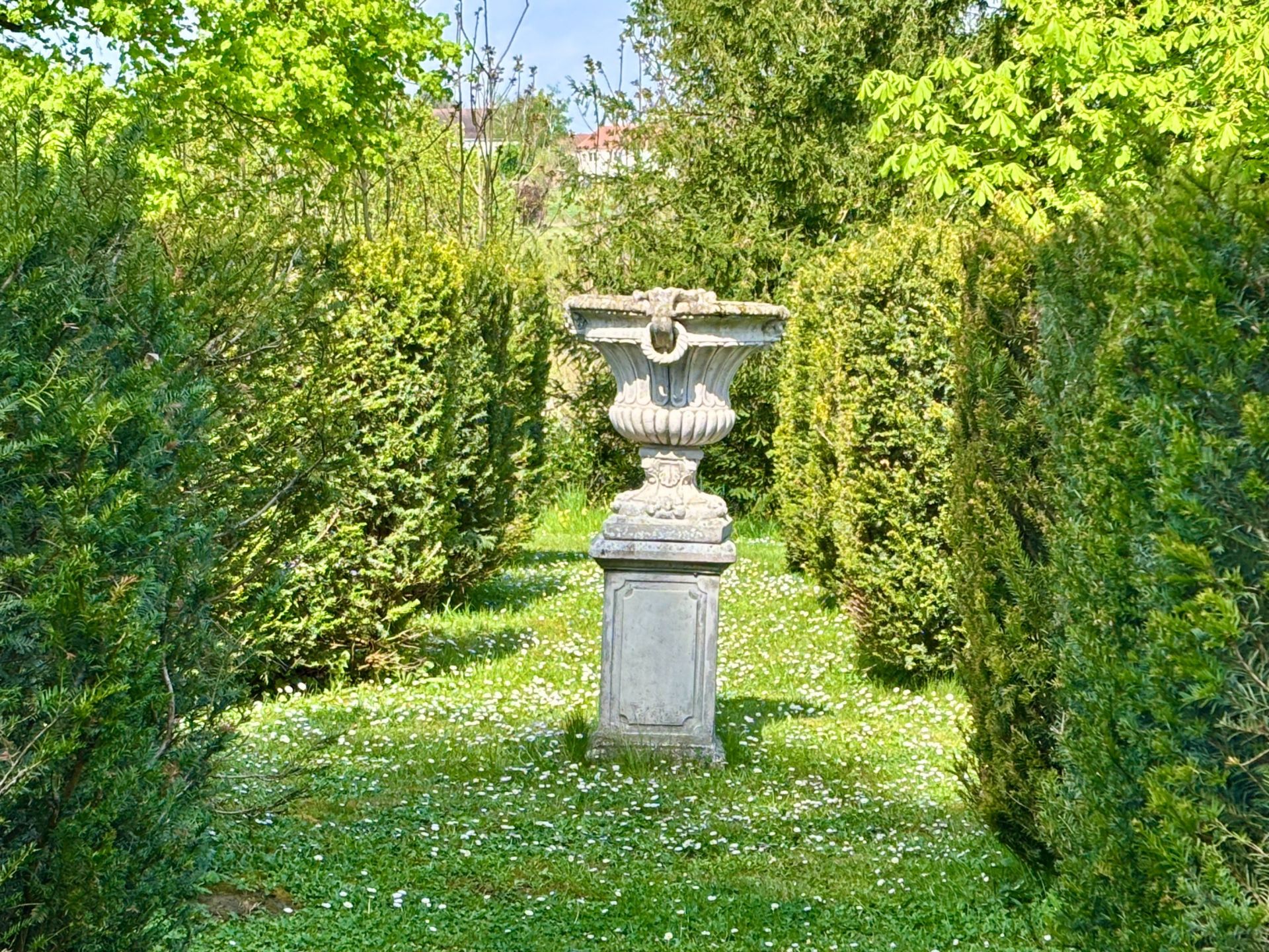 castle 15 Rooms for sale on LOCHES (37600)