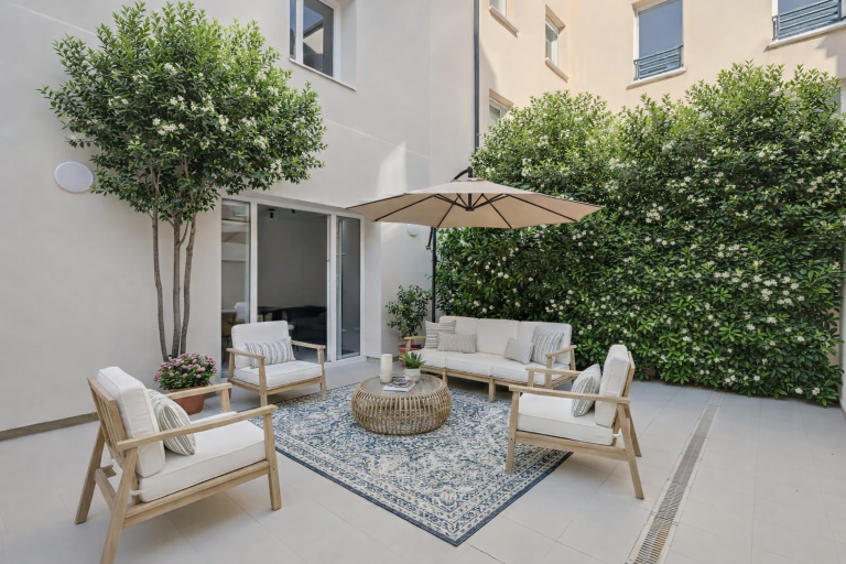 luxury apartment 2 Rooms for sale on PUTEAUX (92800)