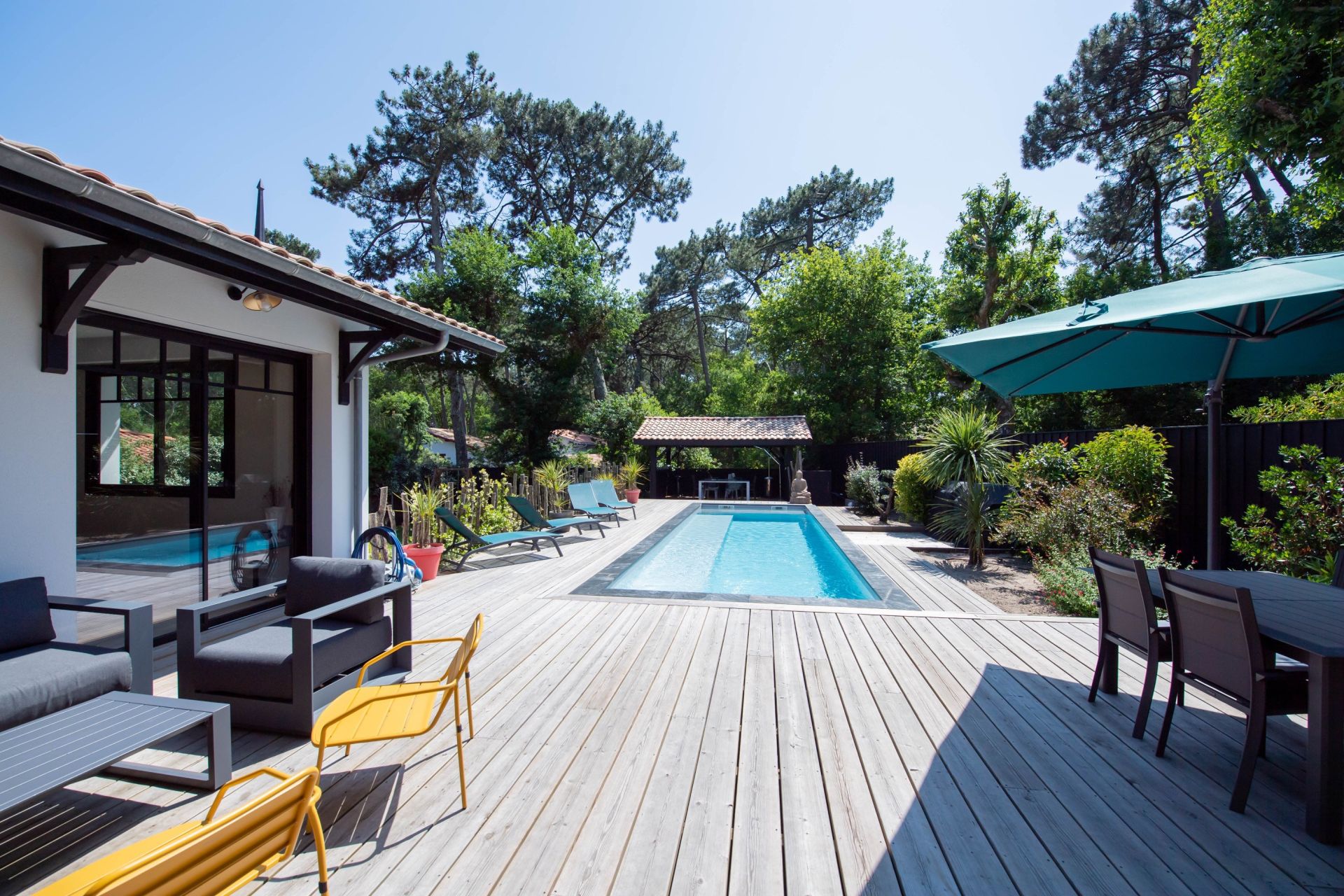luxury house 5 Rooms for sale on PYLA SUR MER (33115)