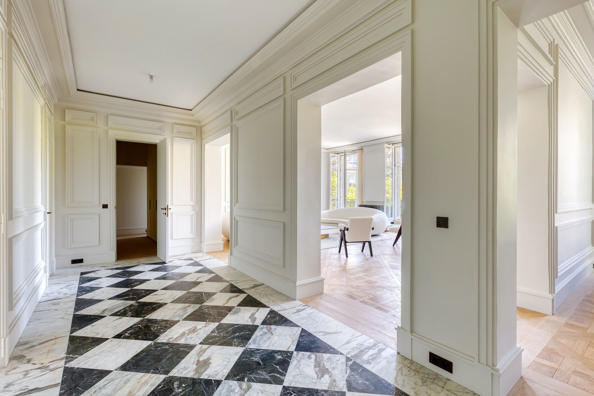 luxury apartment 5 Rooms for sale on PARIS (75016)