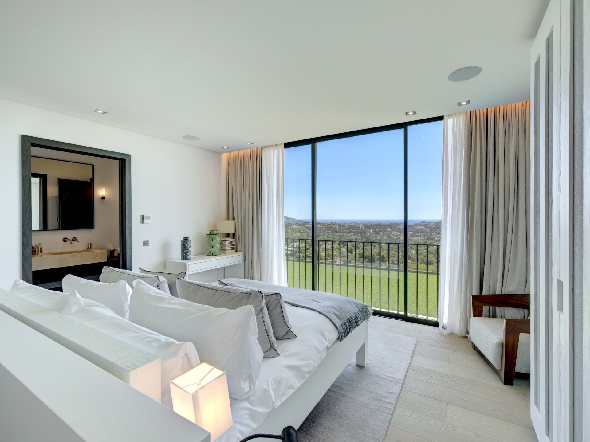 luxury villa 17 Rooms for sale on MOUGINS (06250)