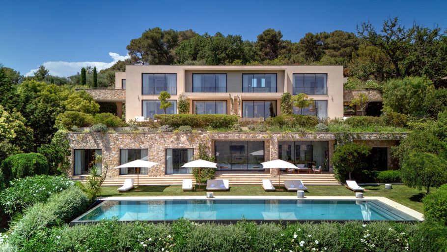 luxury villa 17 Rooms for sale on MOUGINS (06250)