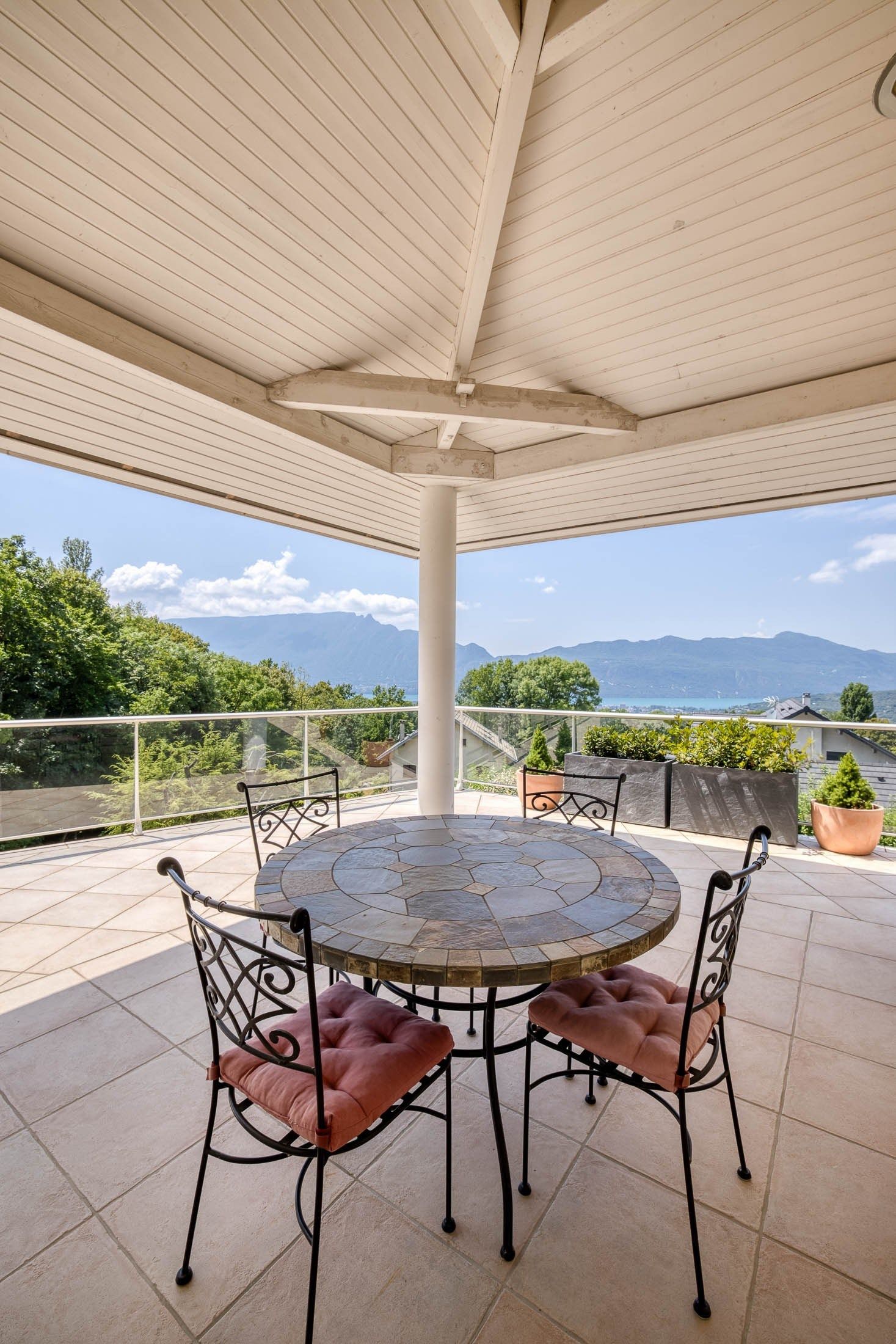 luxury house 5 Rooms for sale on AIX LES BAINS (73100)