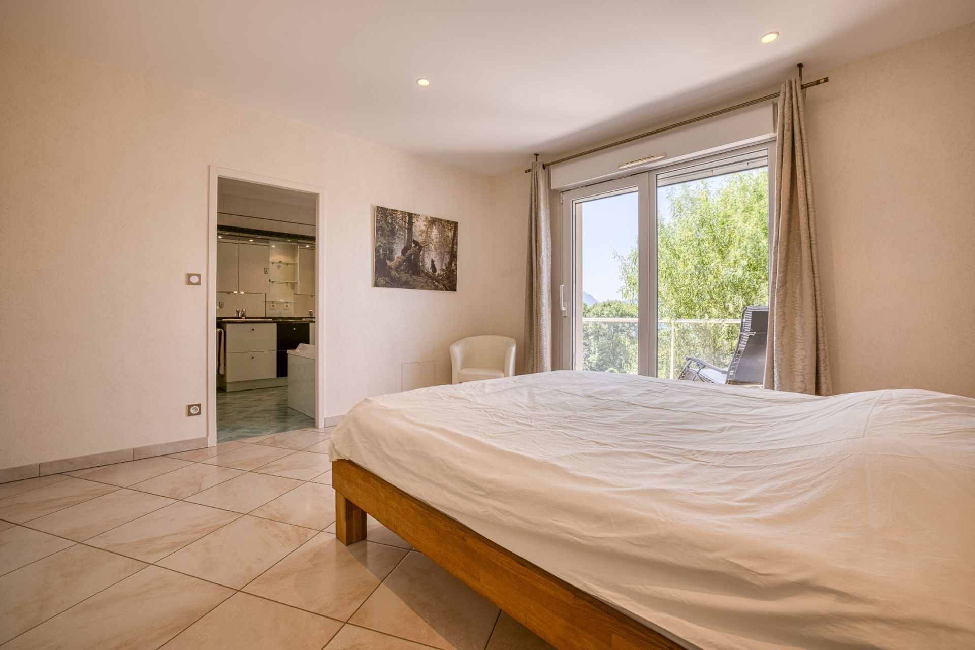 luxury house 5 Rooms for sale on AIX LES BAINS (73100)