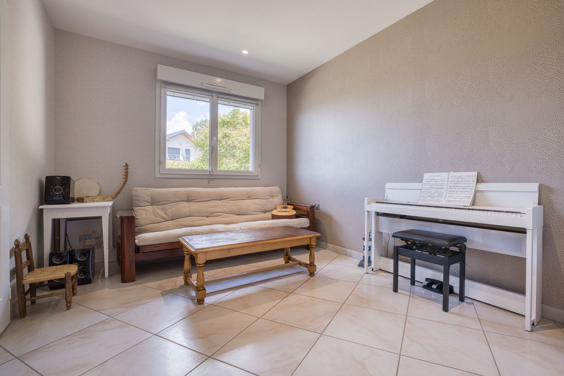 luxury house 5 Rooms for sale on AIX LES BAINS (73100)