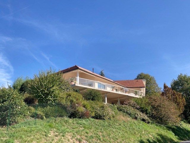 luxury house 5 Rooms for sale on AIX LES BAINS (73100)