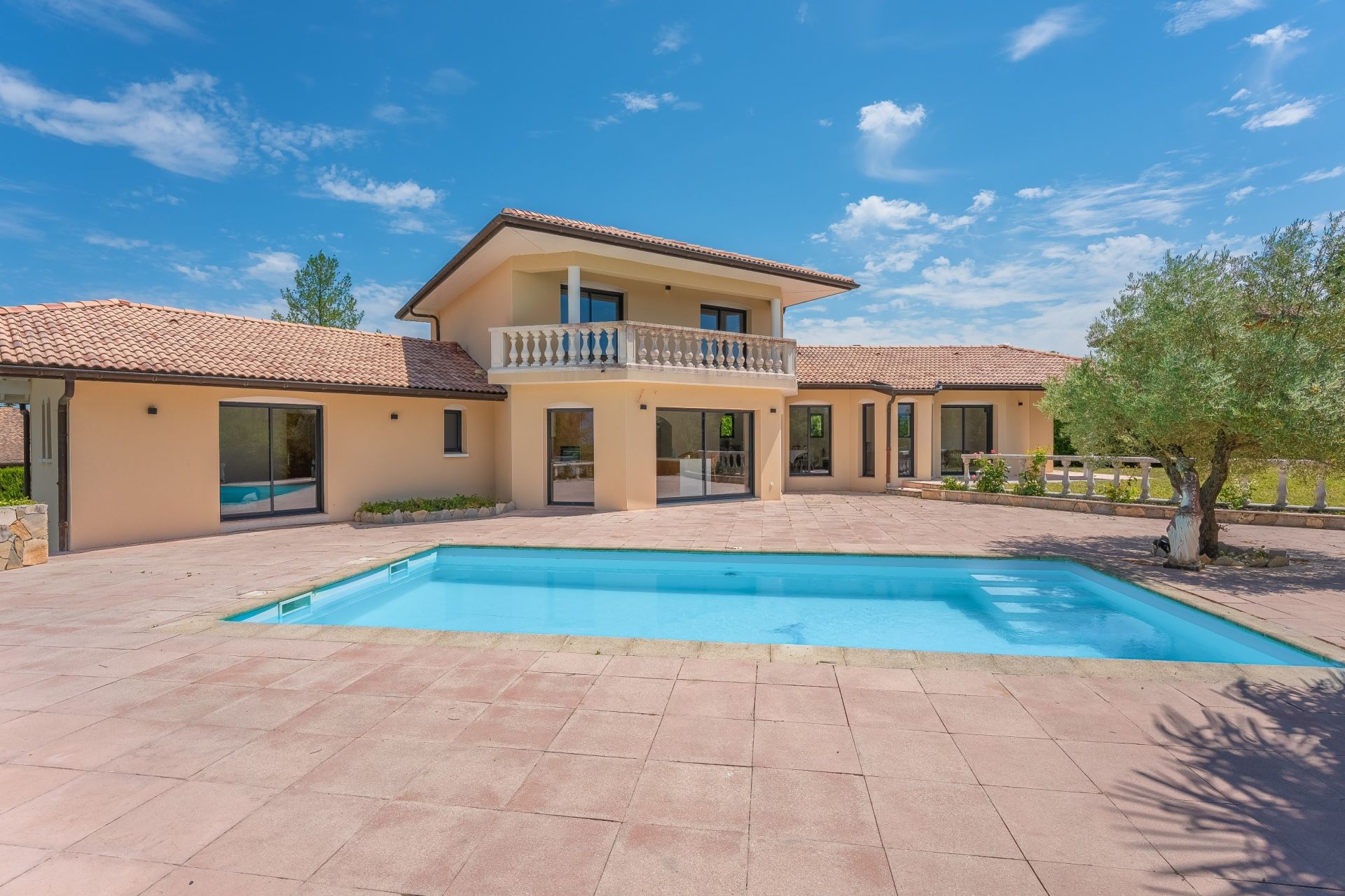 luxury house 6 Rooms for sale on MESSERY (74140)