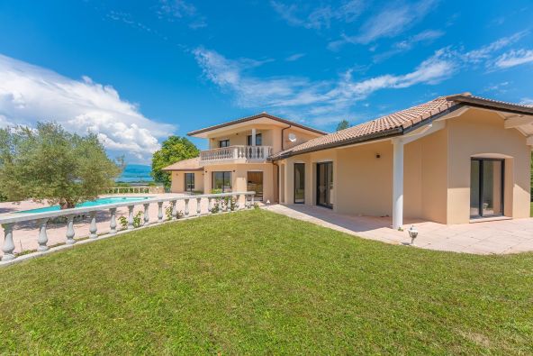 Sale Luxury house Messery 6 Rooms 210 m²