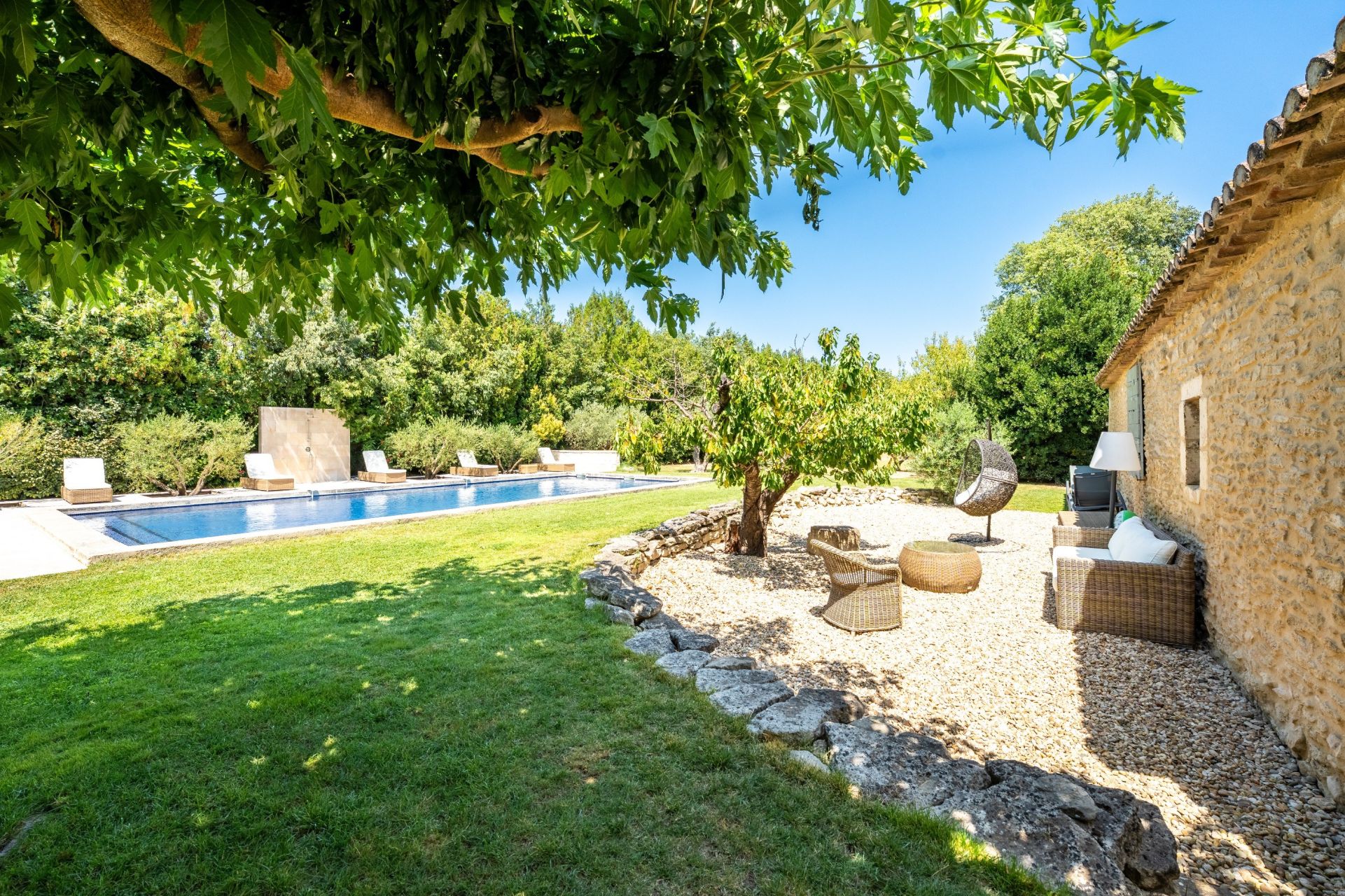 mas 14 Rooms for sale on ST ETIENNE DU GRES (13103)