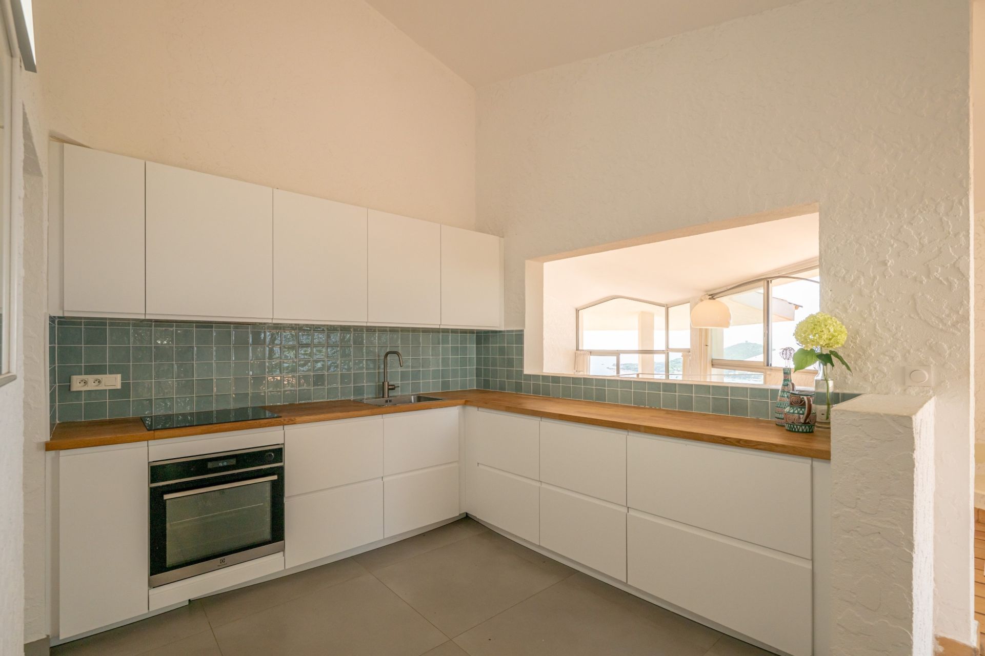 luxury villa 10 Rooms for sale on PIETROSELLA (20166)