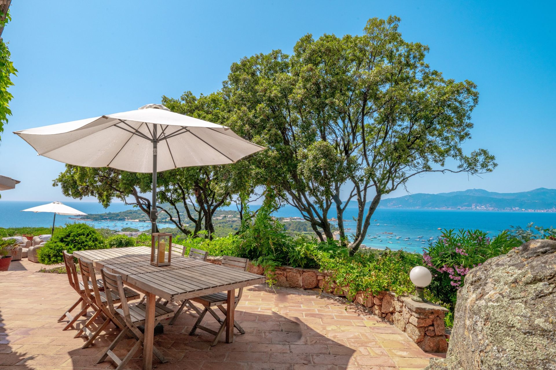 luxury villa 10 Rooms for sale on PIETROSELLA (20166)
