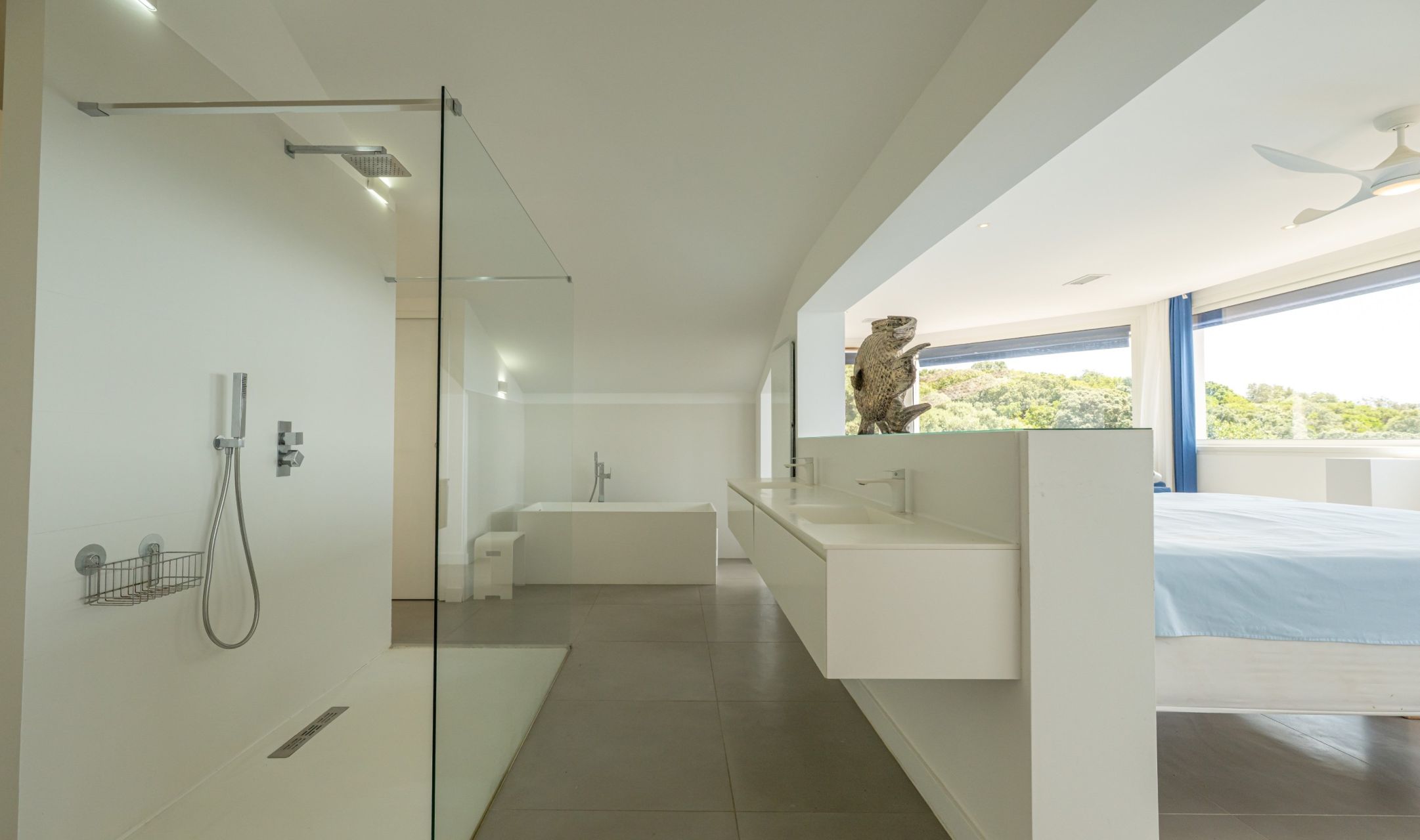 luxury villa 10 Rooms for sale on PIETROSELLA (20166)