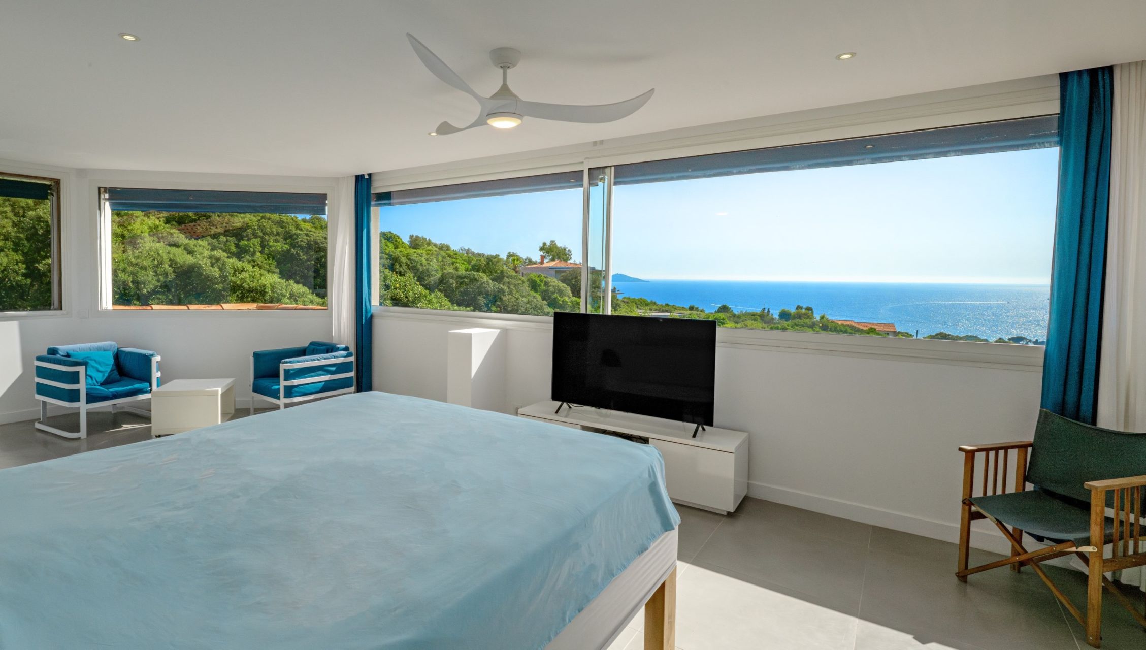 luxury villa 10 Rooms for sale on PIETROSELLA (20166)