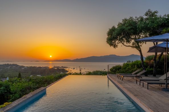 Sale Luxury villa Pietrosella 10 Rooms 275 m²