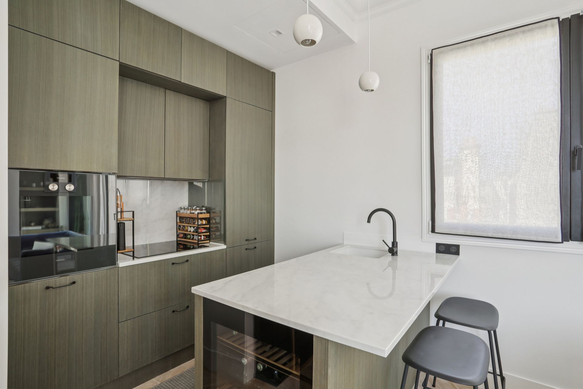 luxury apartment 2 Rooms for sale on PARIS (75001)