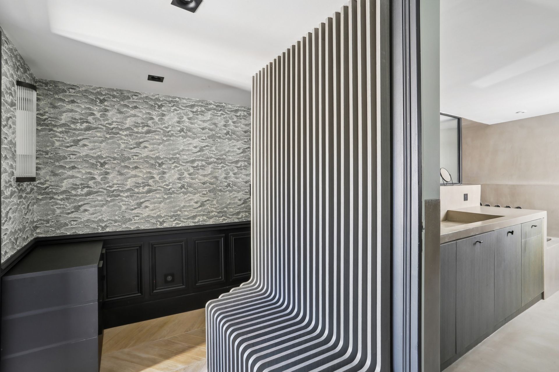 luxury apartment 2 Rooms for sale on PARIS (75001)