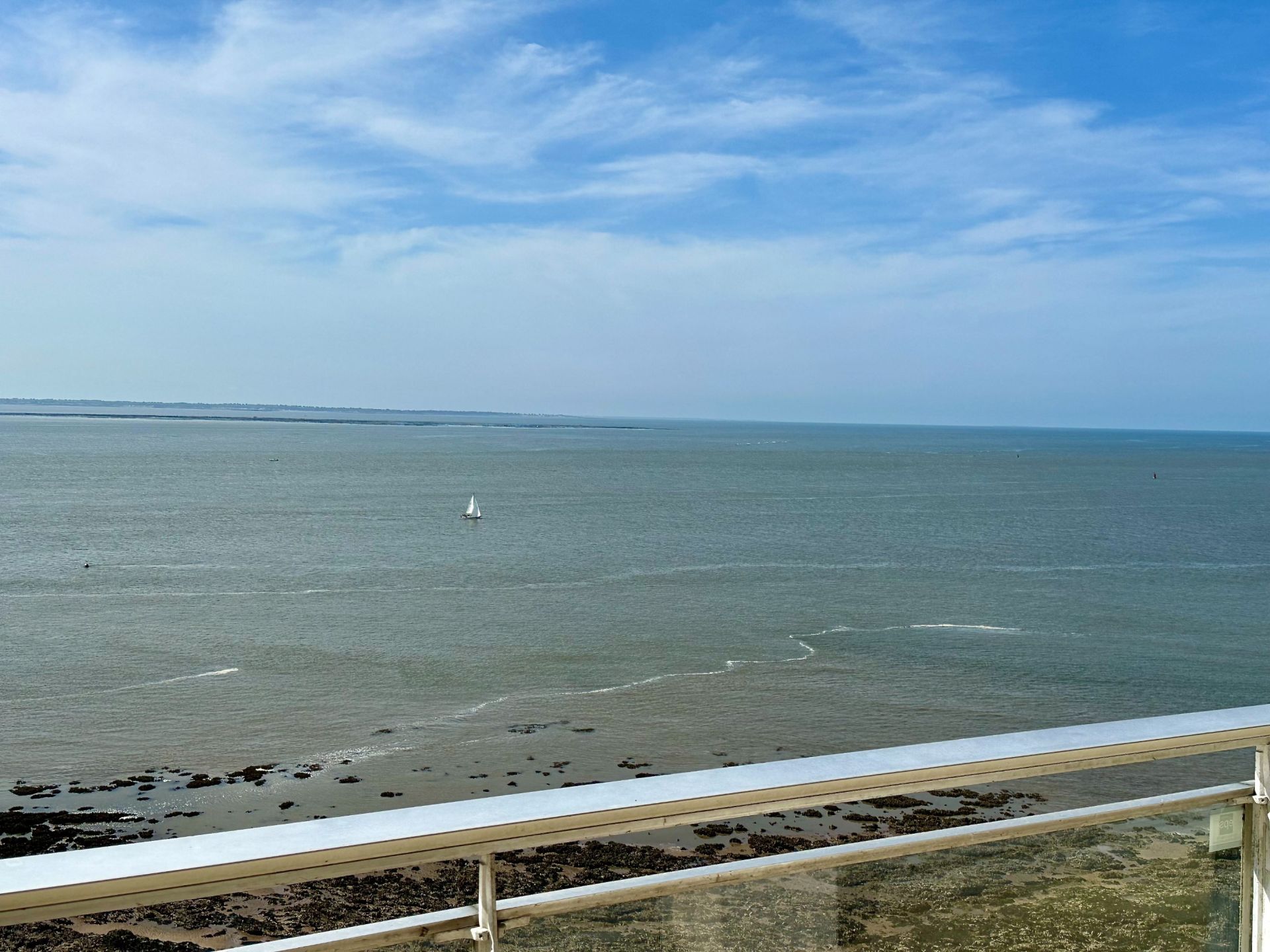 luxury apartment 4 Rooms for sale on ST NAZAIRE (44600)