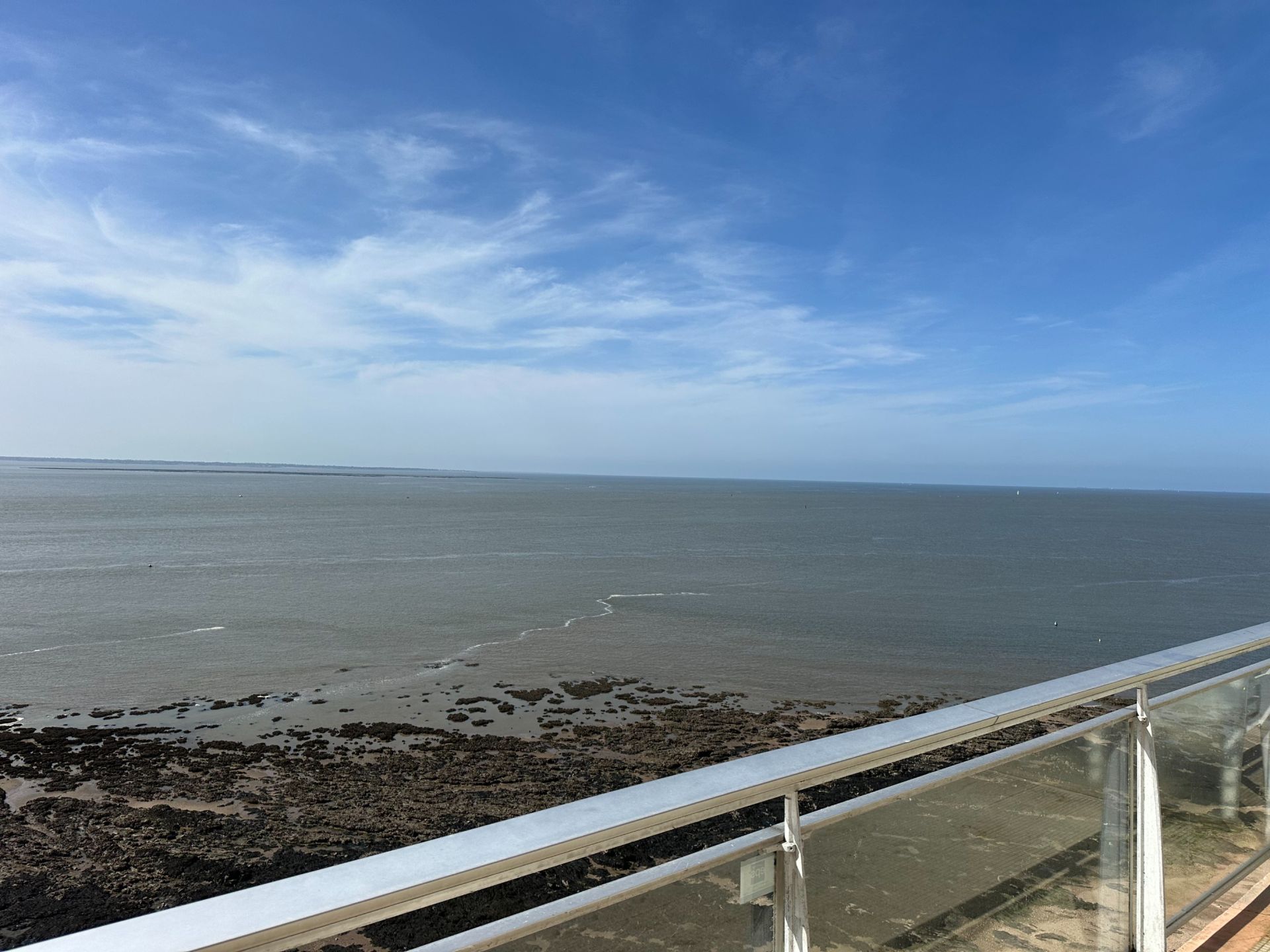 luxury apartment 4 Rooms for sale on ST NAZAIRE (44600)