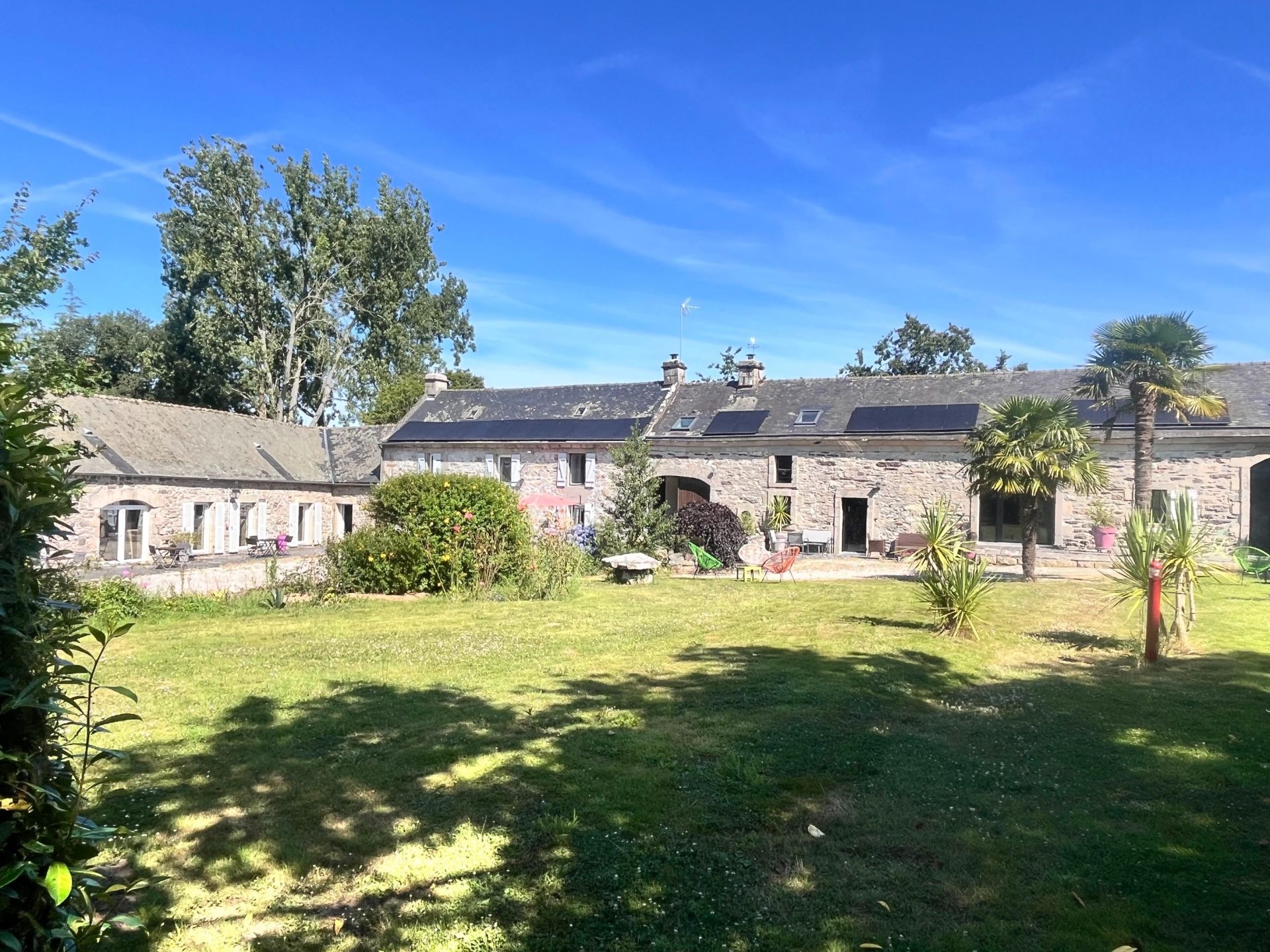 luxury house 20 Rooms for sale on PLOMODIERN (29550)