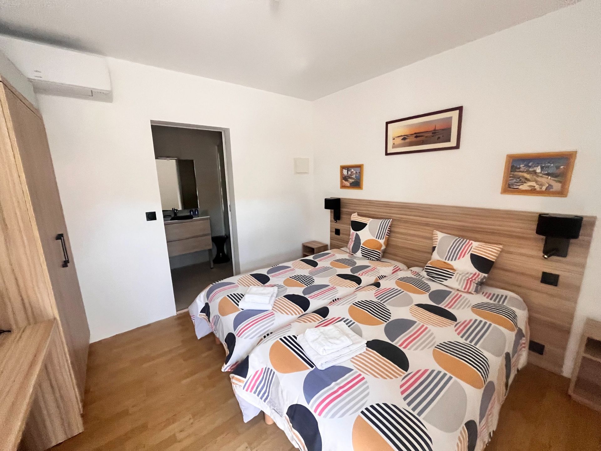 luxury house 20 Rooms for sale on PLOMODIERN (29550)