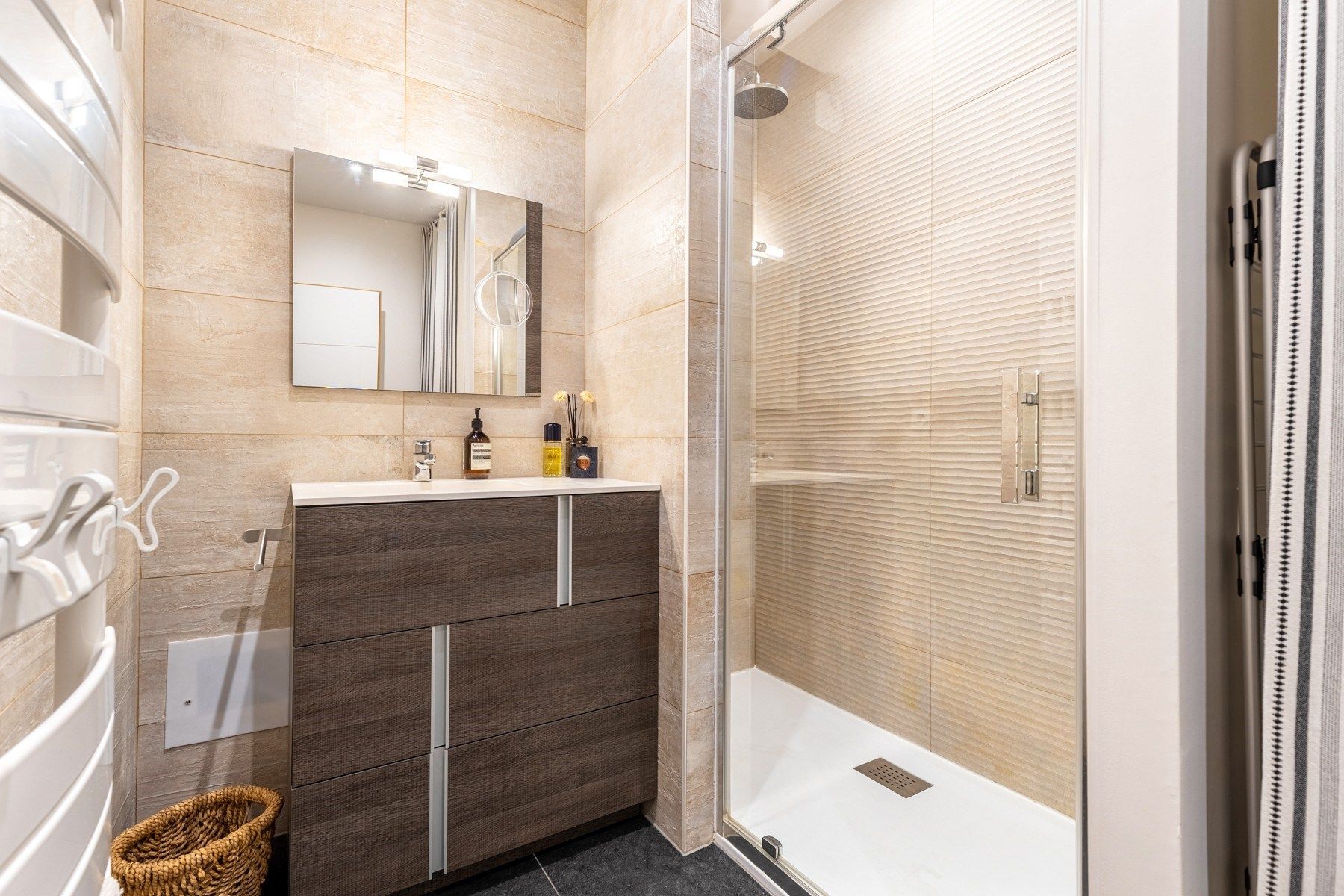 luxury apartment 3 Rooms for sale on BORDEAUX (33000)