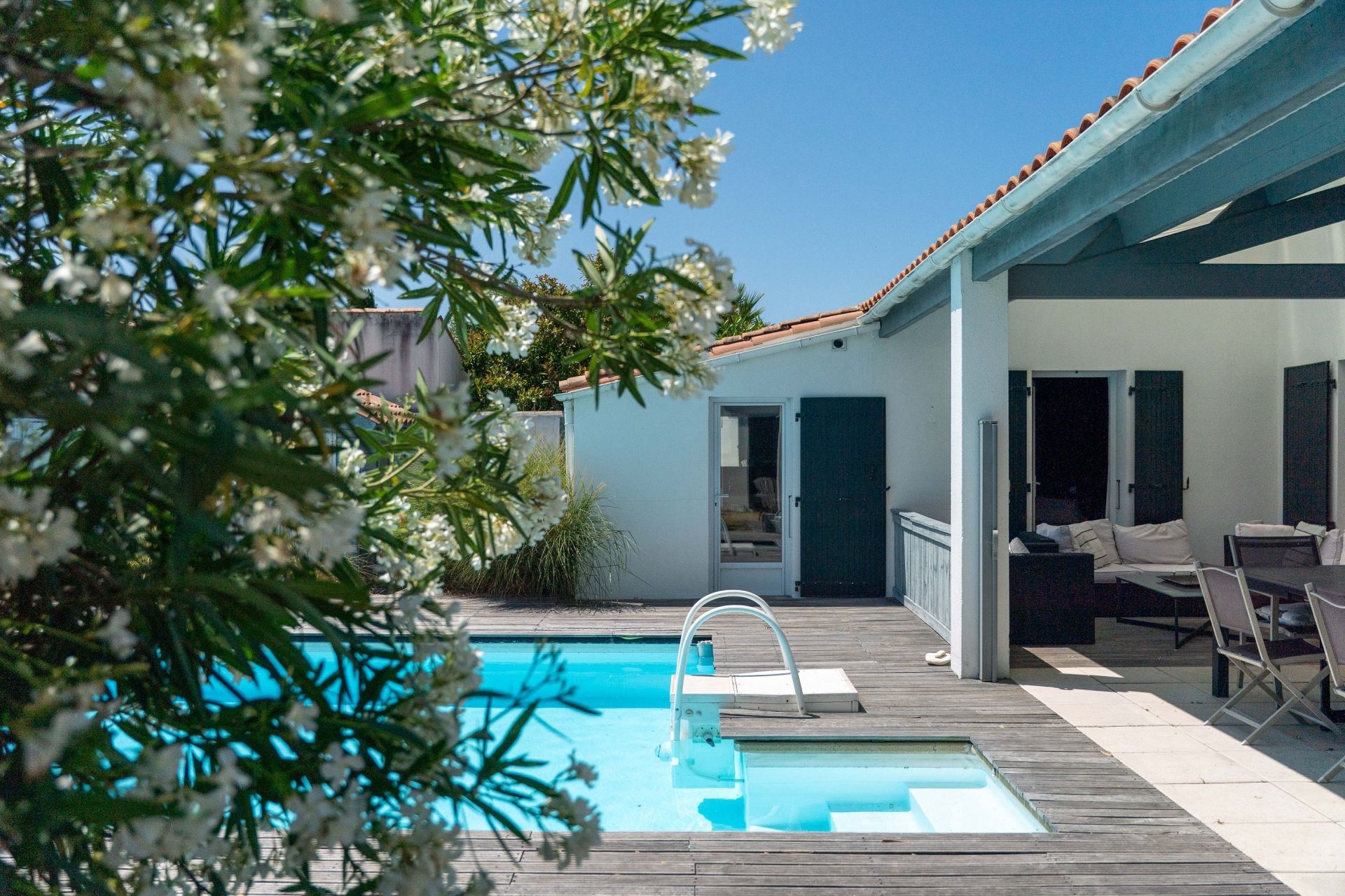 luxury house 5 Rooms for sale on RIVEDOUX PLAGE (17940)