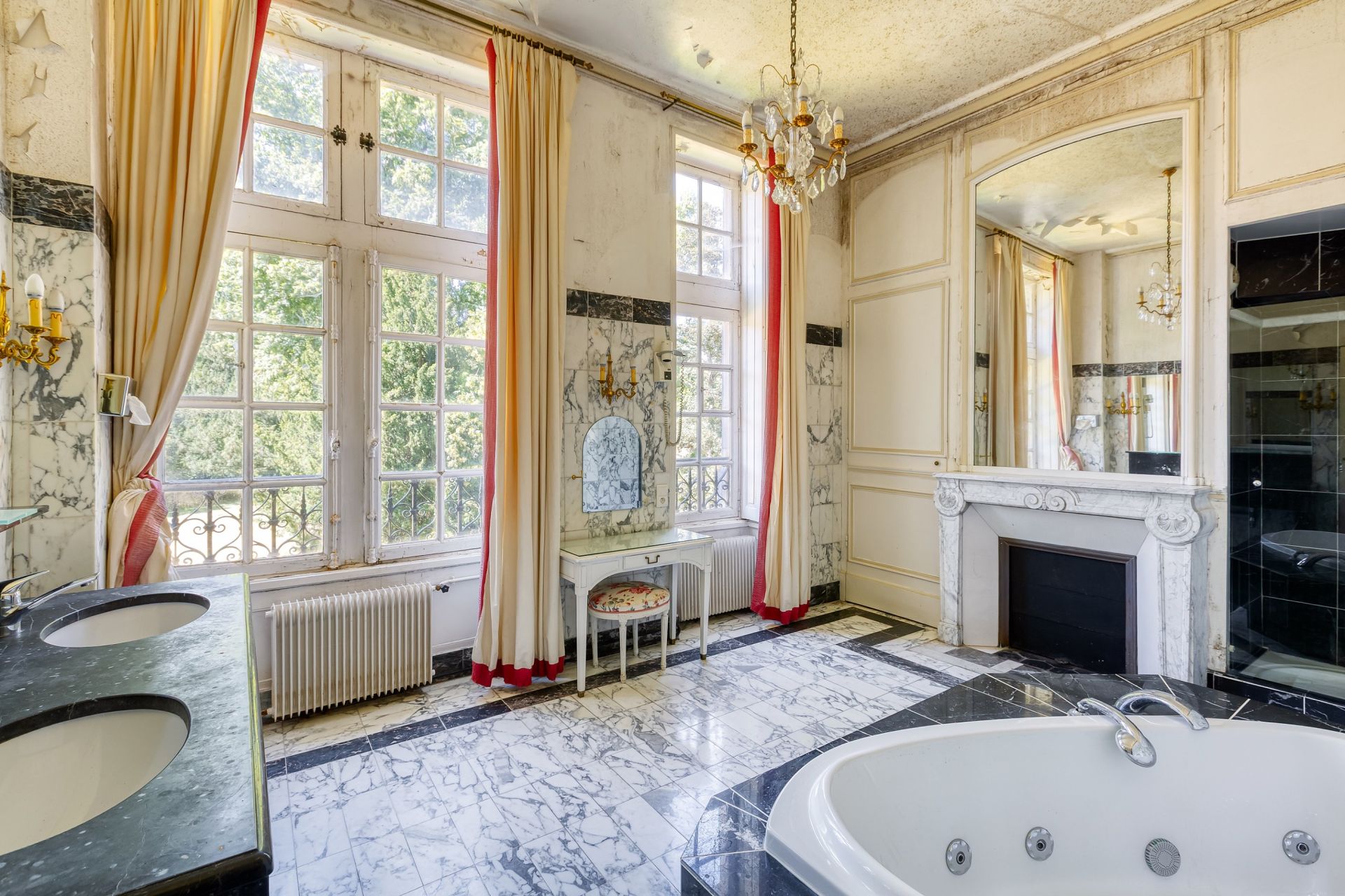 château 56 Pièces en vente sur AUNEAU (28700)