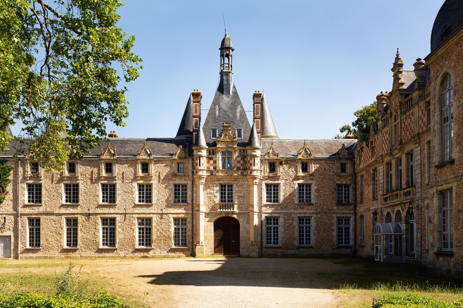 château 56 Pièces en vente sur AUNEAU (28700)