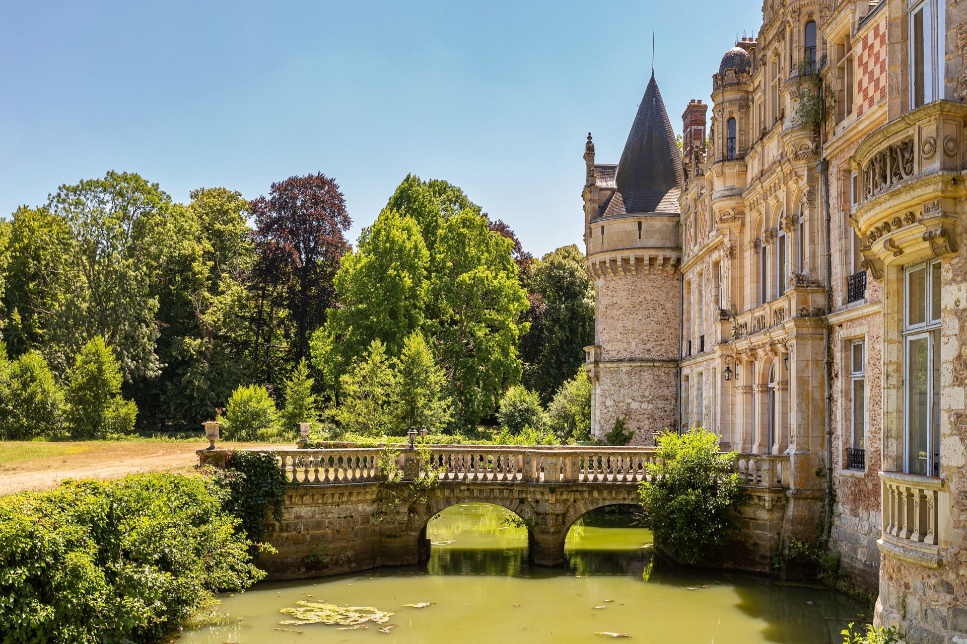 château 56 Pièces en vente sur AUNEAU (28700)