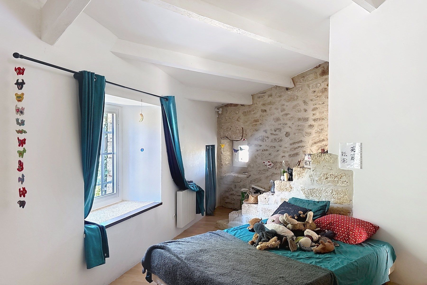 luxury house 9 Rooms for sale on UZES (30700)