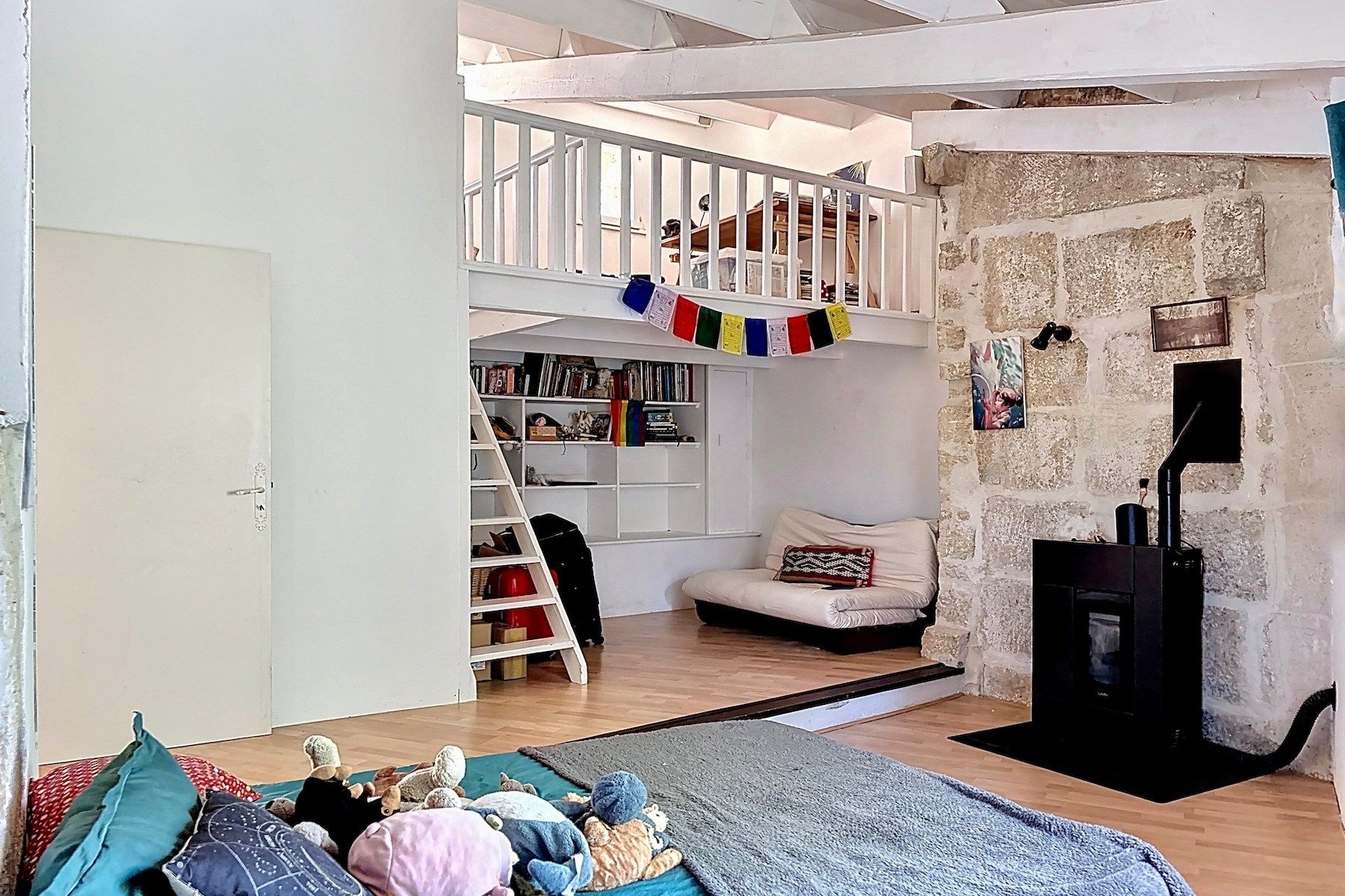 luxury house 9 Rooms for sale on UZES (30700)