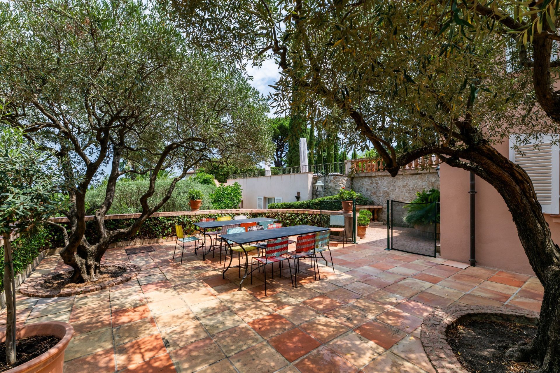 luxury provencale house 11 Rooms for sale on ST TROPEZ (83990)