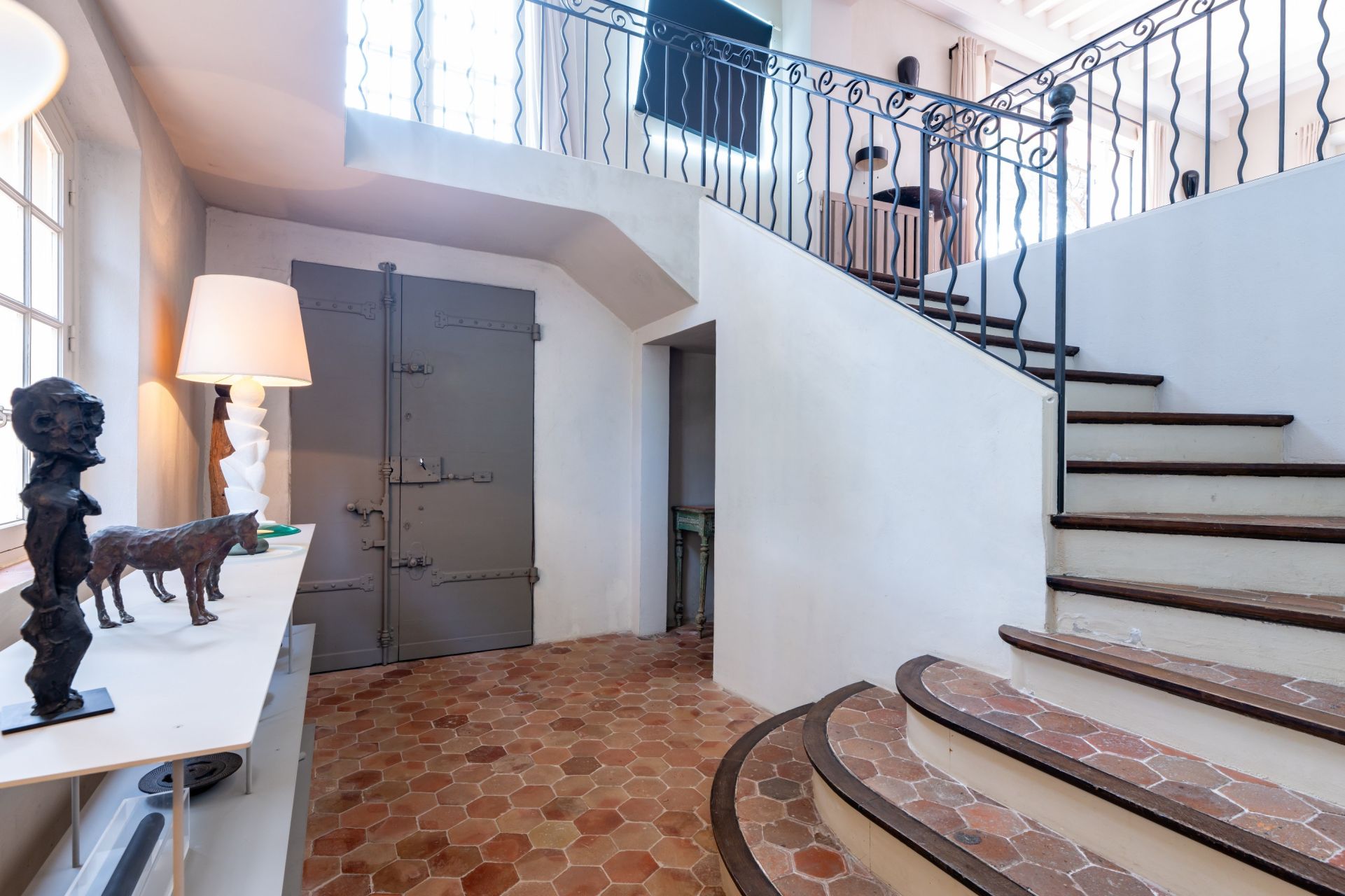 luxury provencale house 11 Rooms for sale on ST TROPEZ (83990)