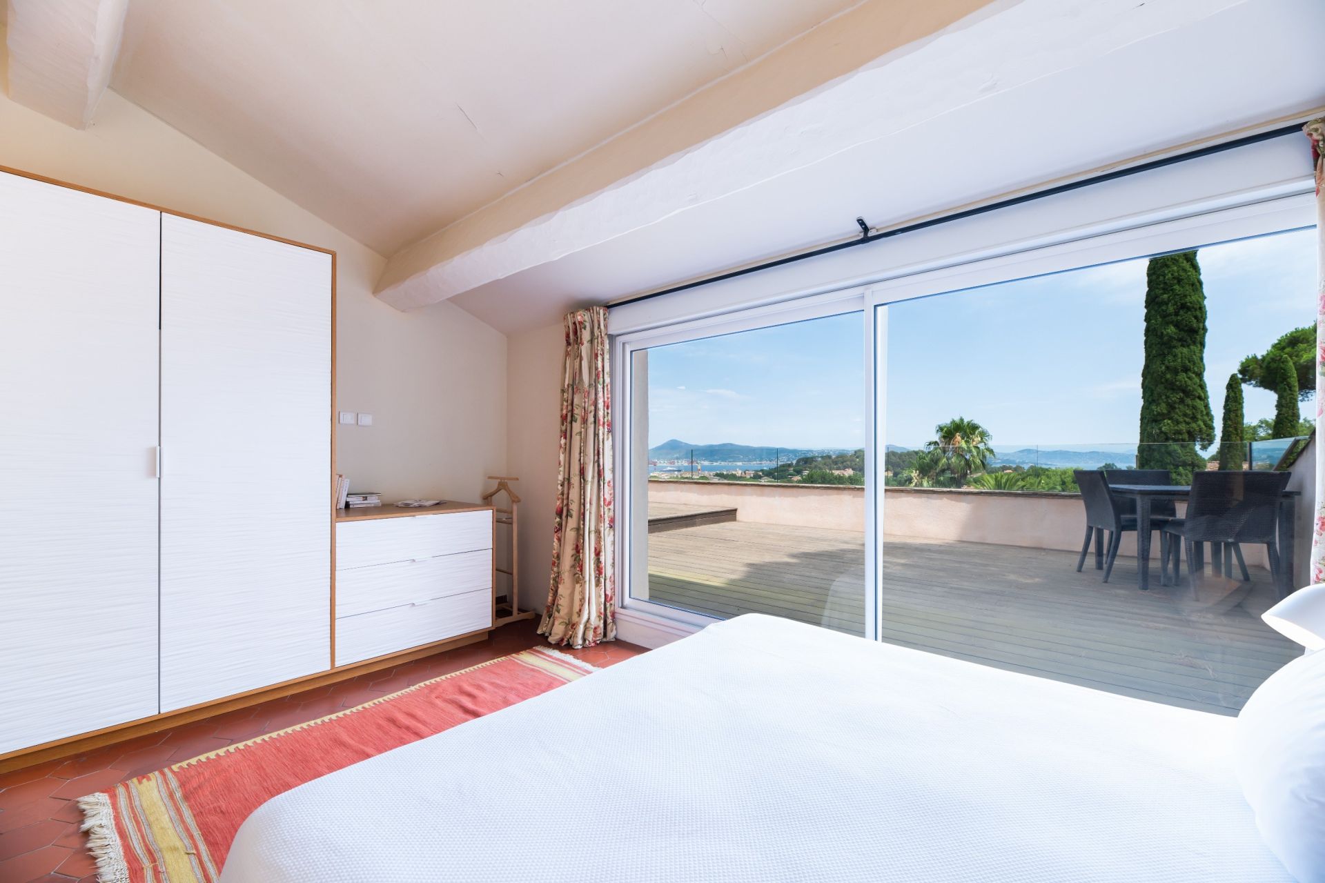 luxury provencale house 11 Rooms for sale on ST TROPEZ (83990)