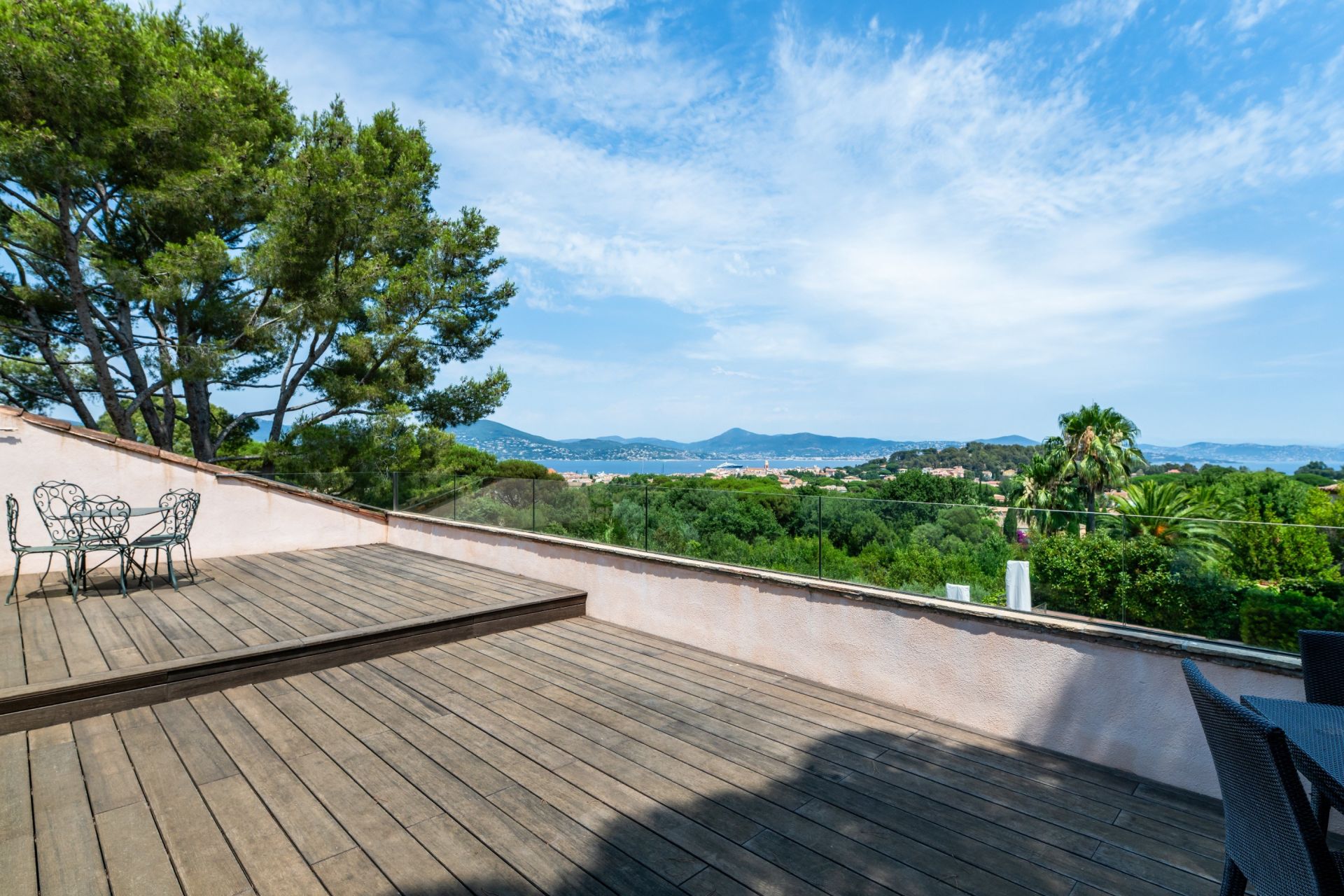 luxury provencale house 11 Rooms for sale on ST TROPEZ (83990)