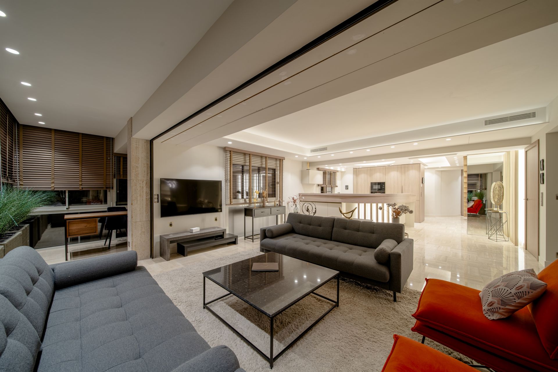 penthouse 4 Rooms for sale on CANNES (06400)