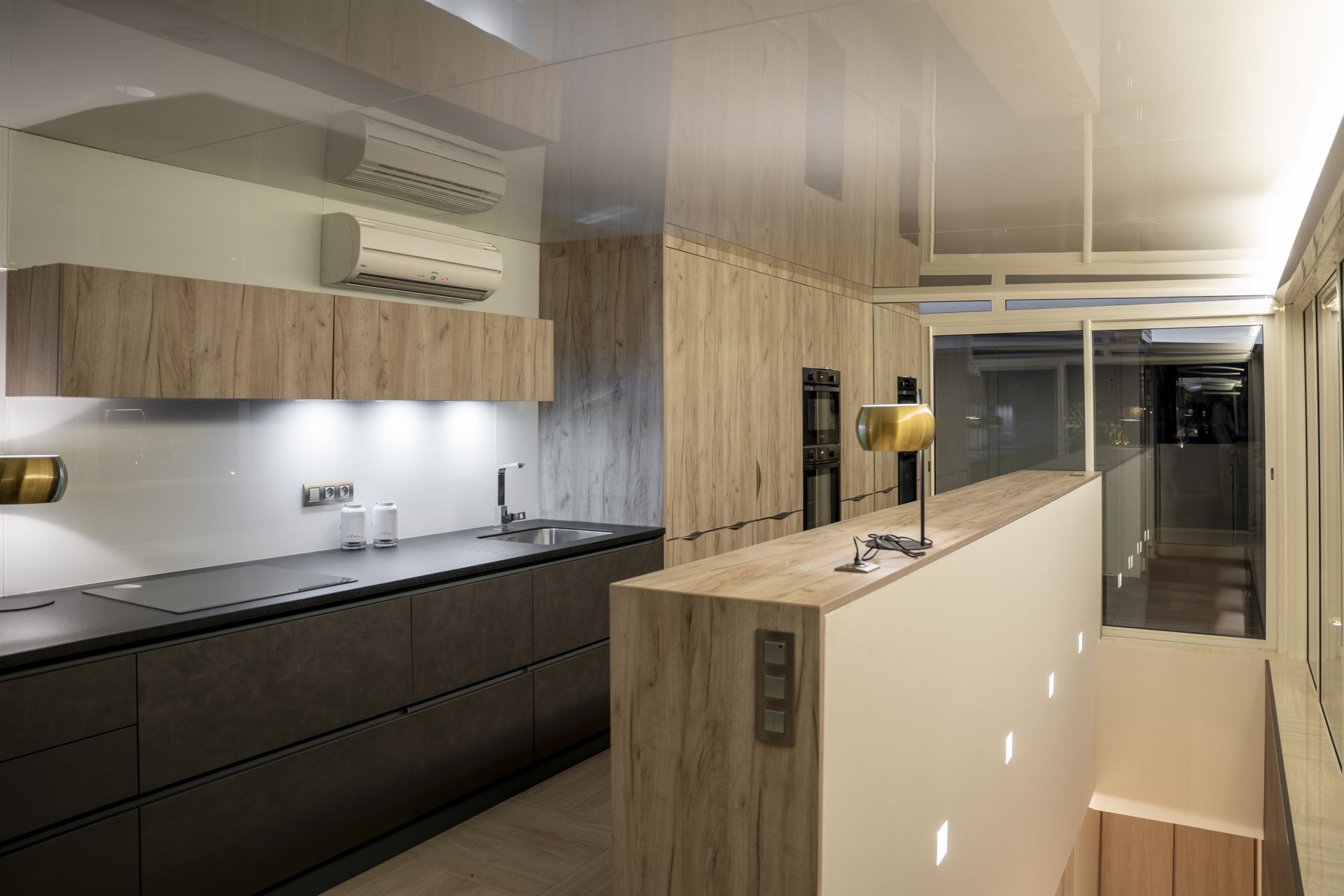 penthouse 4 Rooms for sale on CANNES (06400)