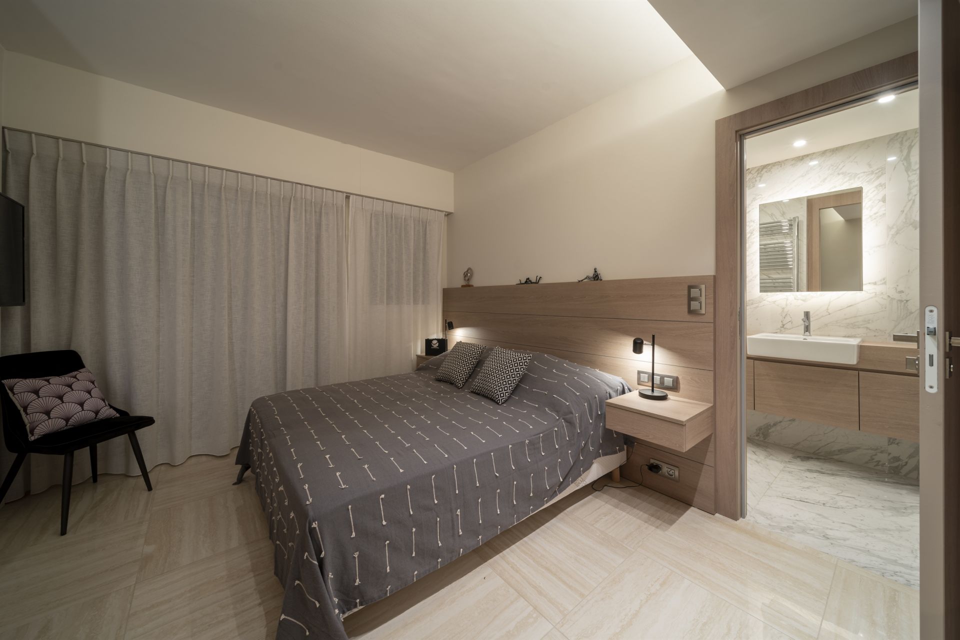 penthouse 4 Rooms for sale on CANNES (06400)