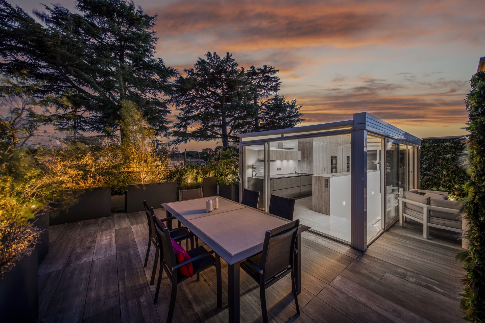 penthouse 4 Rooms for sale on CANNES (06400)