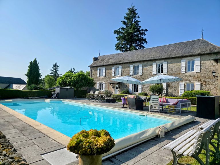 maison de luxe 8 Pièces en vente sur BRIVE LA GAILLARDE (19100)