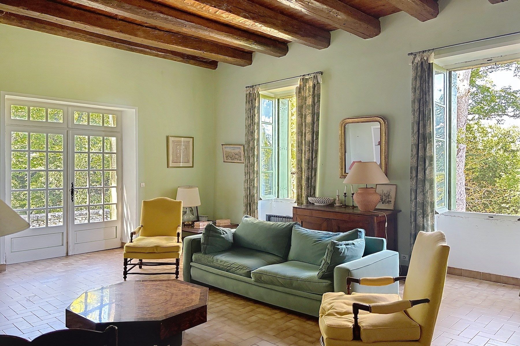 mas 11 Pièces en vente sur UZES (30700)