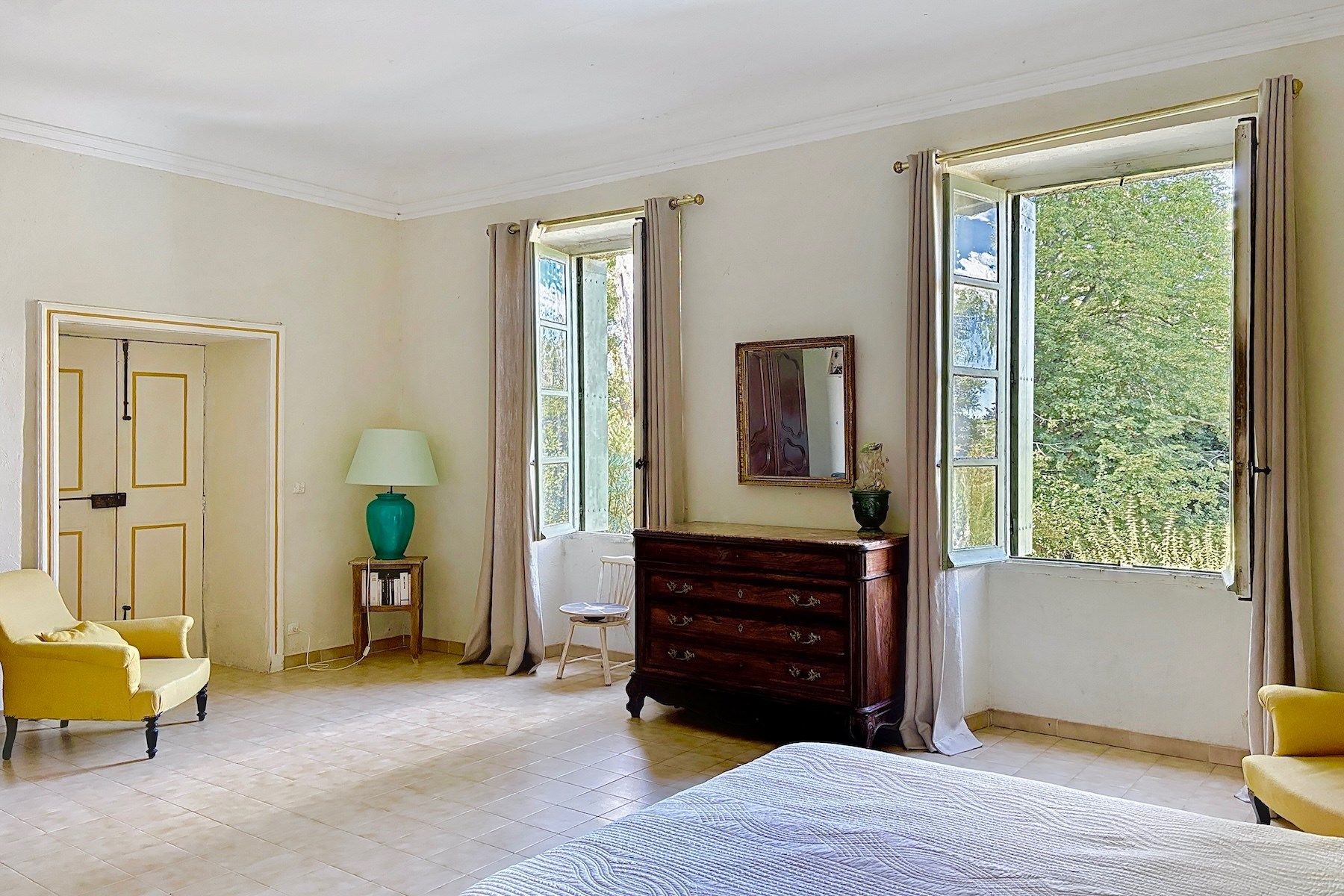 mas 11 Pièces en vente sur UZES (30700)