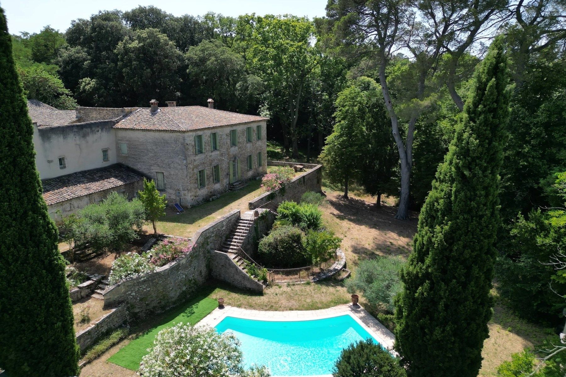 mas 11 Pièces en vente sur UZES (30700)