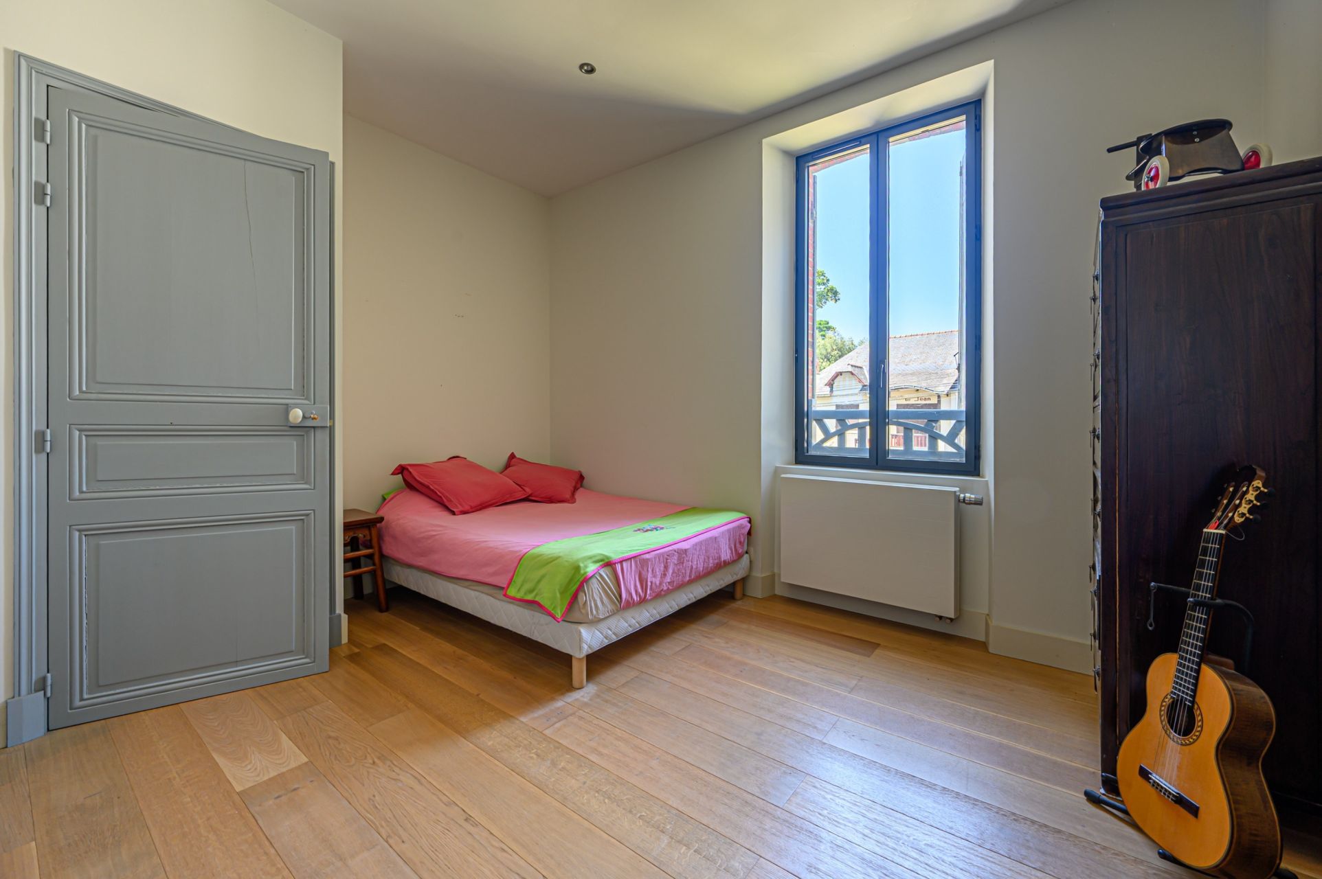 luxury house 9 Rooms for sale on PORNICHET (44380)