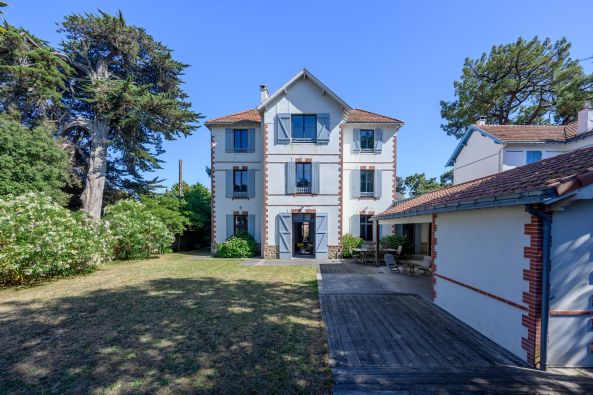 Sale Luxury house Pornichet 9 Rooms 270 m²